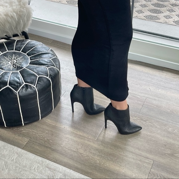 Sexy and Timeless Genuine Leather Aldo Booties - Picture 3 of 5